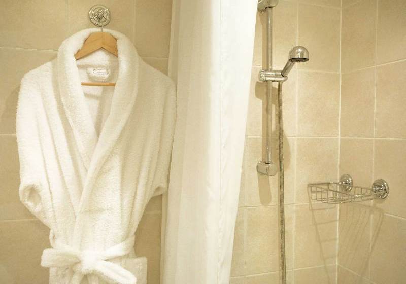 Отель Henry Viii