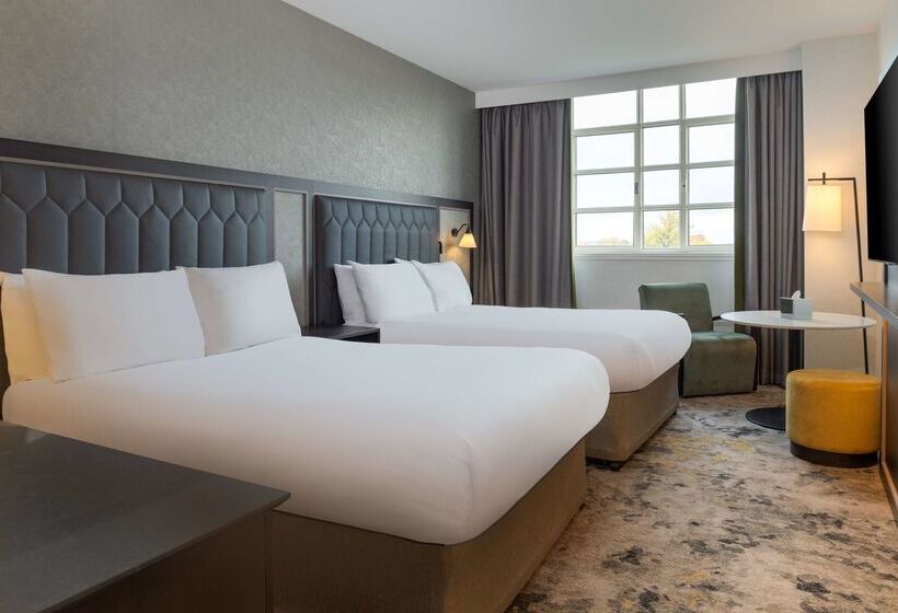 酒店 Hilton Cardiff