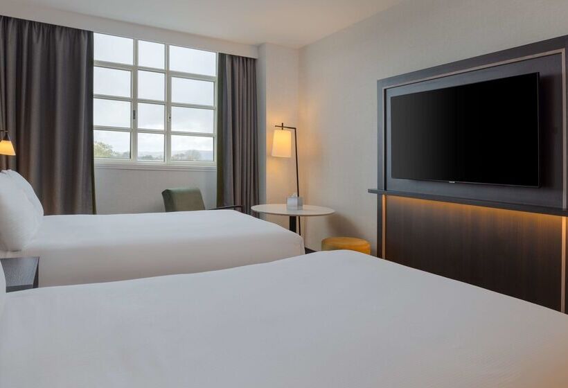 酒店 Hilton Cardiff