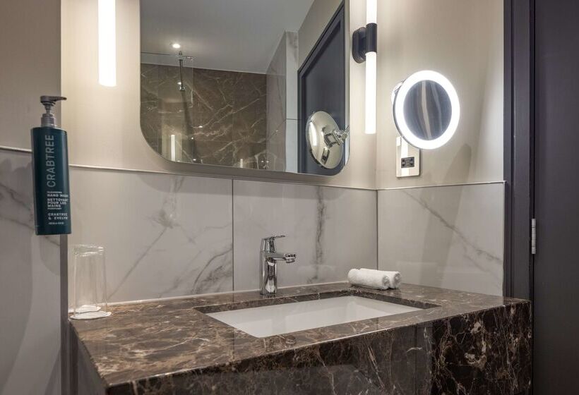 酒店 Hilton Cardiff