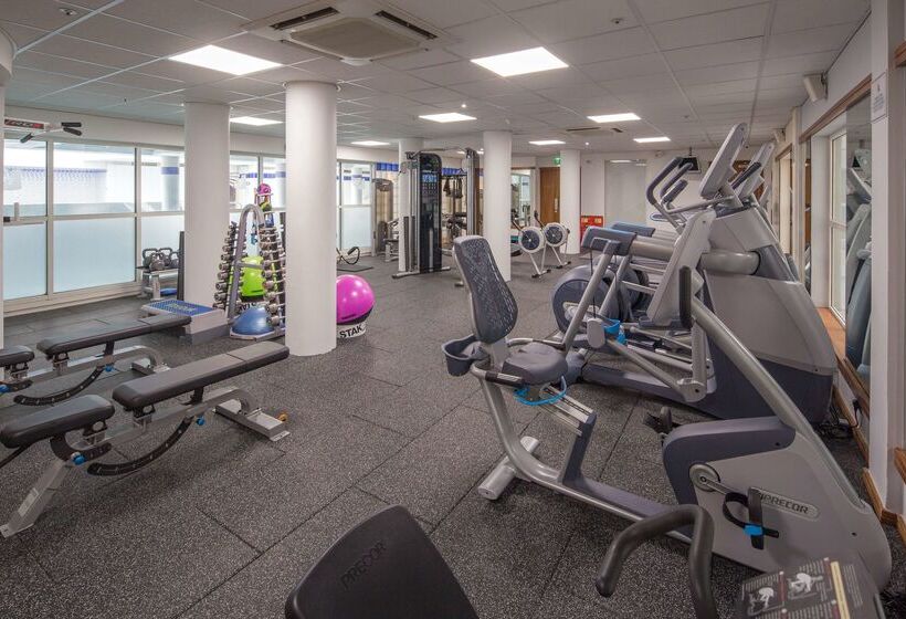 酒店 Hilton Cardiff