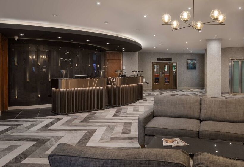 酒店 Hilton Cardiff