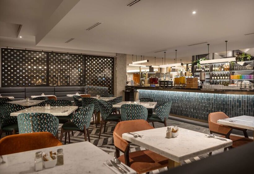 酒店 Hilton Cardiff