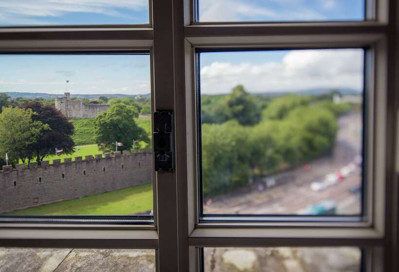 酒店 Hilton Cardiff