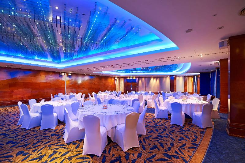 酒店 Hilton Cardiff