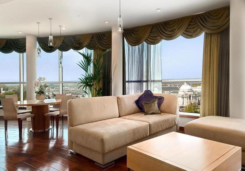 酒店 Hilton Cardiff