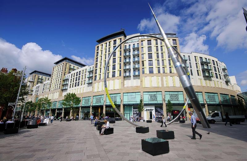 酒店 Hilton Cardiff