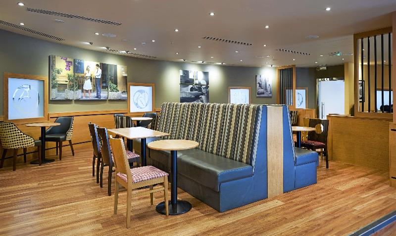 酒店 Hilton Cardiff