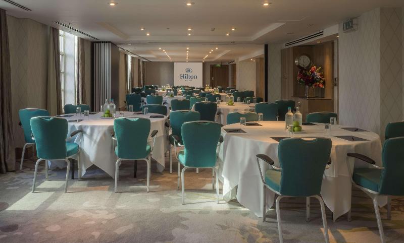 酒店 Hilton Cardiff