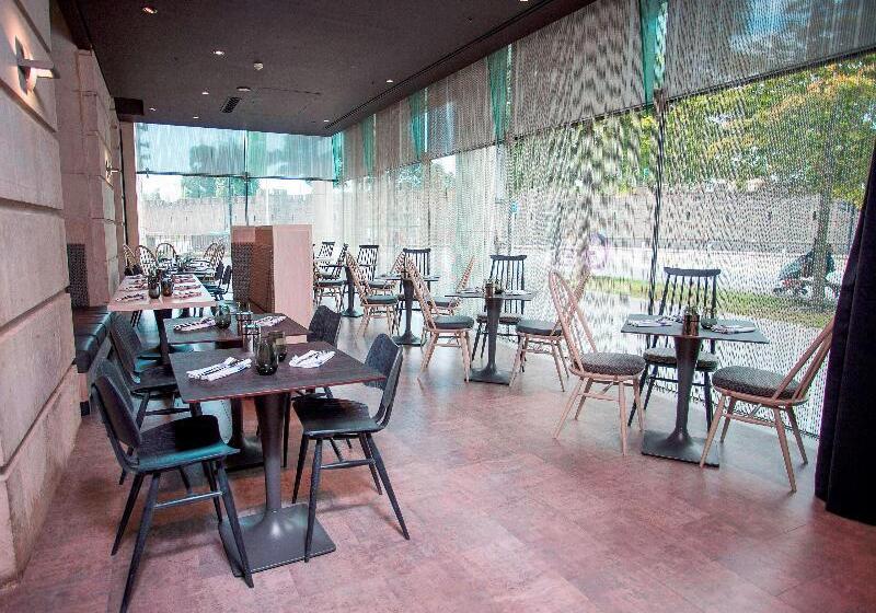 酒店 Hilton Cardiff