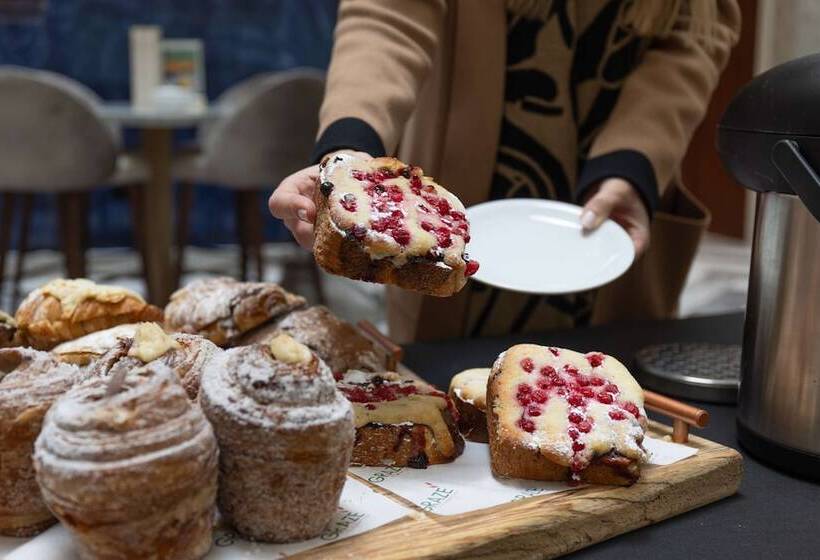 酒店 Hilton Cardiff