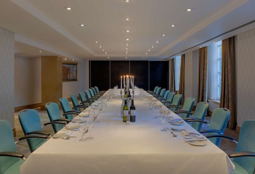 酒店 Hilton Cardiff