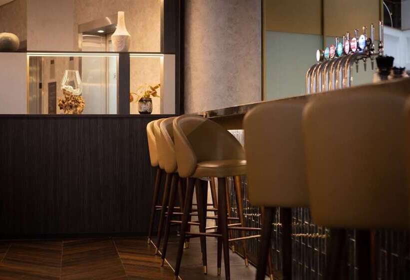 酒店 Hilton Cardiff