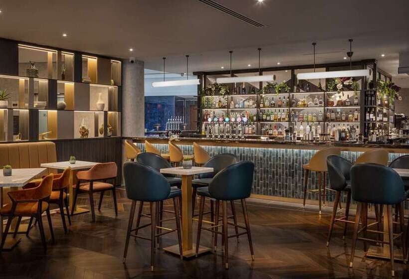 酒店 Hilton Cardiff