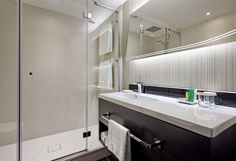 호텔 Hilton London Heathrow Airport