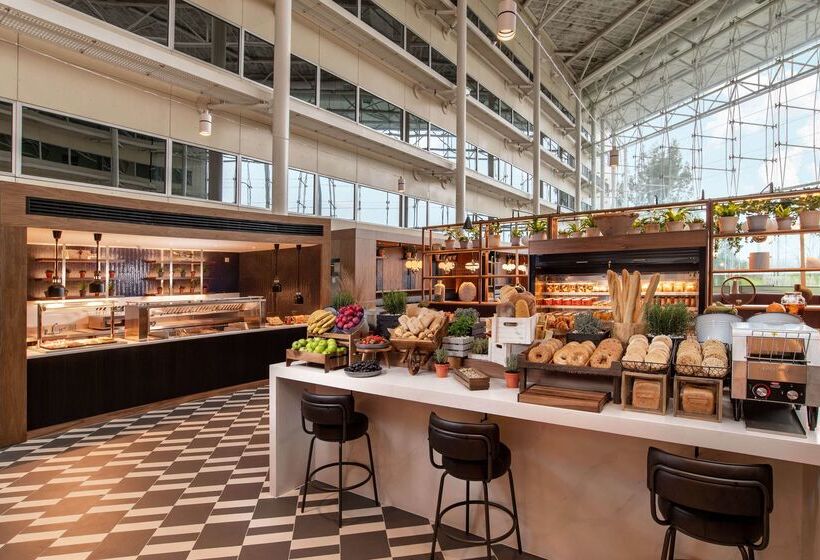 호텔 Hilton London Heathrow Airport