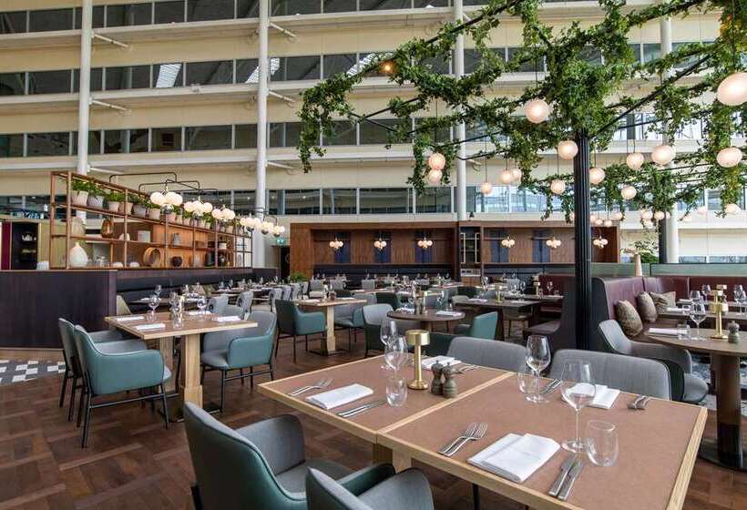 호텔 Hilton London Heathrow Airport