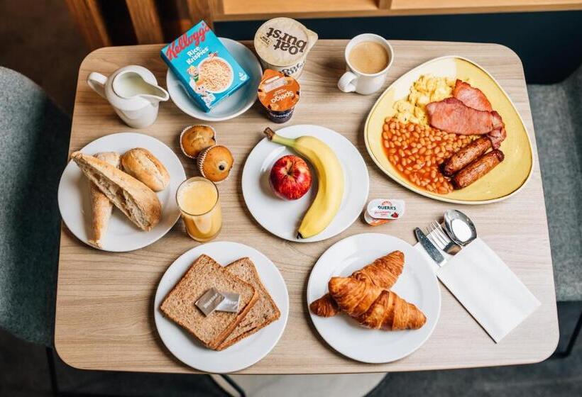 ホテル Holiday Inn Express Belfast City, An Ihg