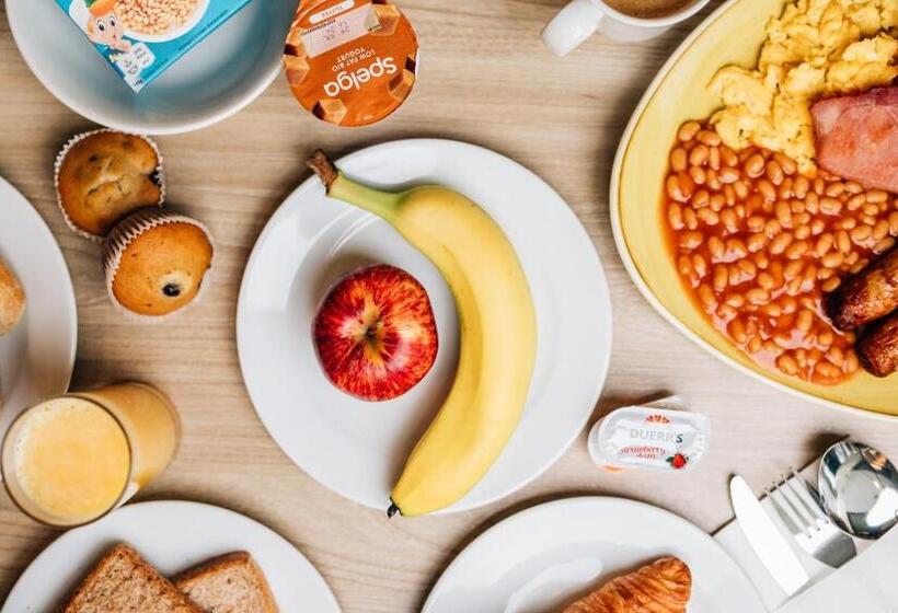 ホテル Holiday Inn Express Belfast City, An Ihg