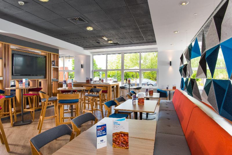 Отель Holiday Inn Express Burton On Trent, An Ihg