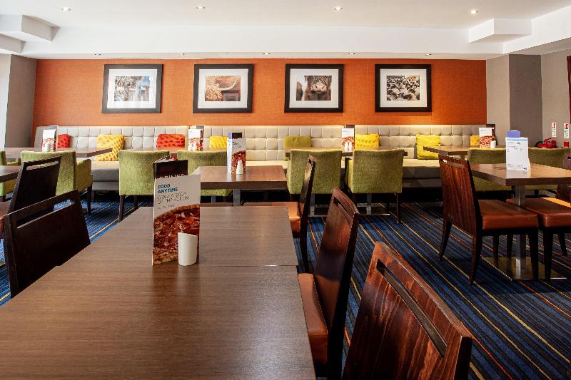 호텔 Holiday Inn Express Edinburgh Airport, An Ihg