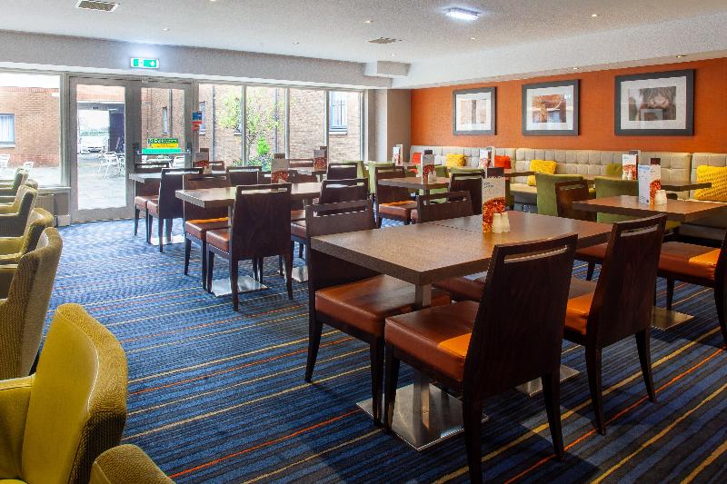 호텔 Holiday Inn Express Edinburgh Airport, An Ihg