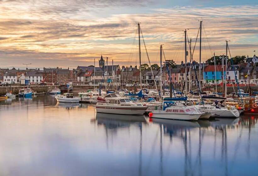 فندق Holiday Inn Express Glenrothes, An Ihg