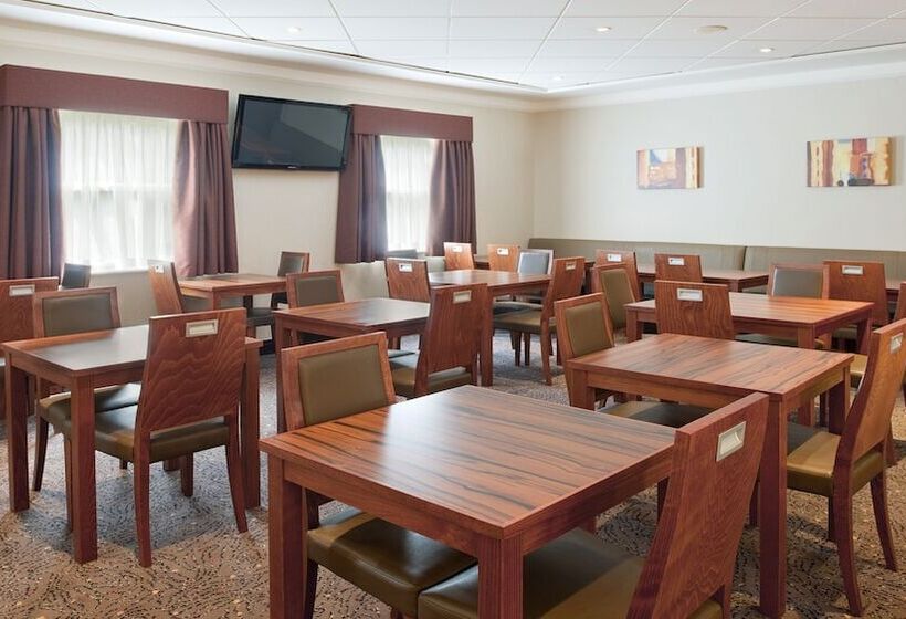 فندق Holiday Inn Express Glenrothes, An Ihg