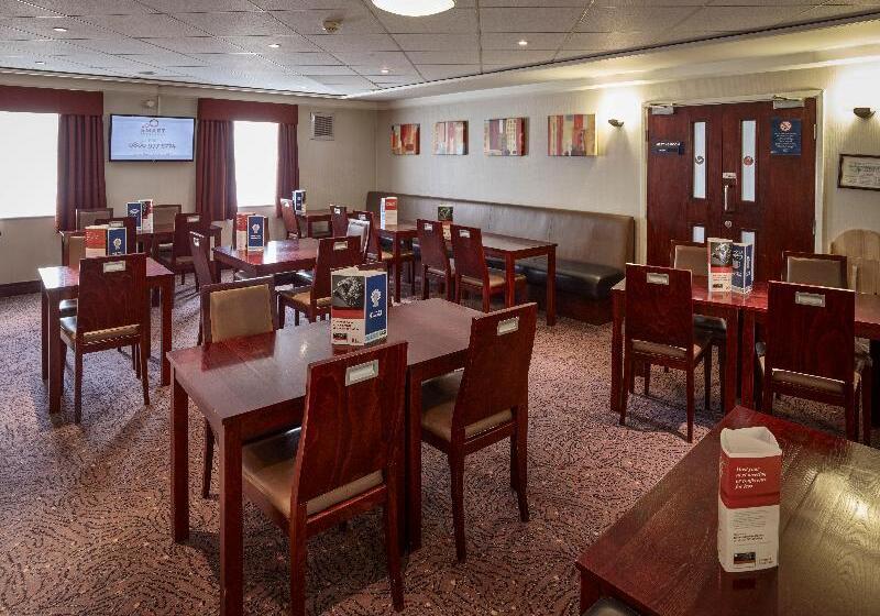 فندق Holiday Inn Express Glenrothes, An Ihg