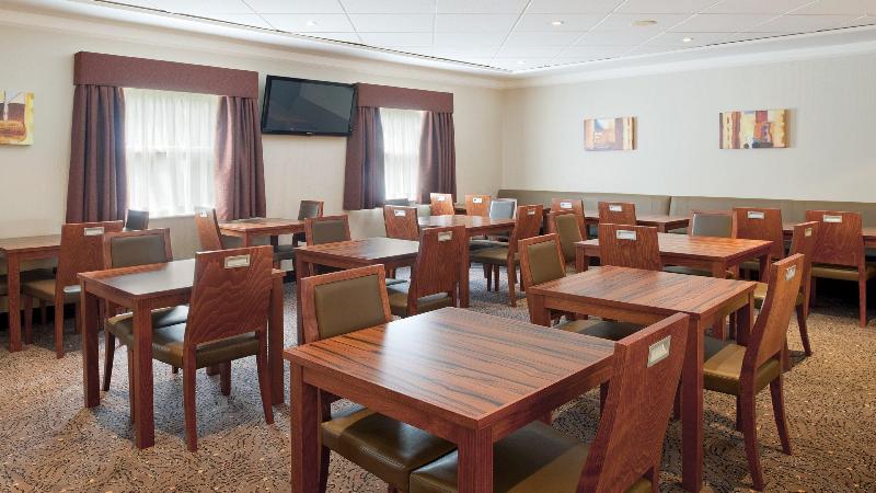 فندق Holiday Inn Express Glenrothes, An Ihg