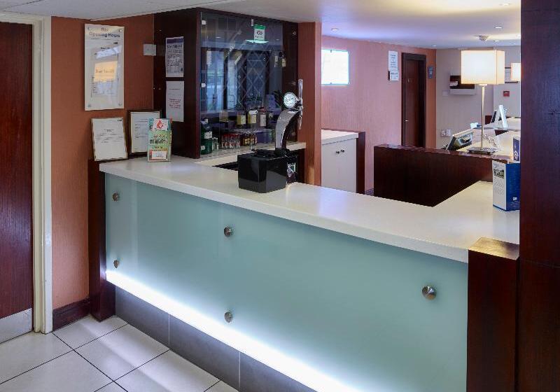 فندق Holiday Inn Express Glenrothes, An Ihg