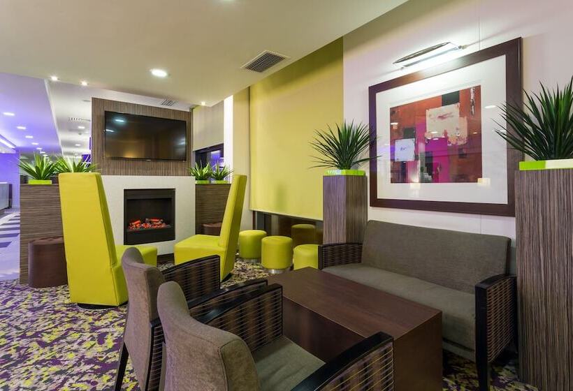 בית מלון כפרי Holiday Inn Express Harlow, An Ihg