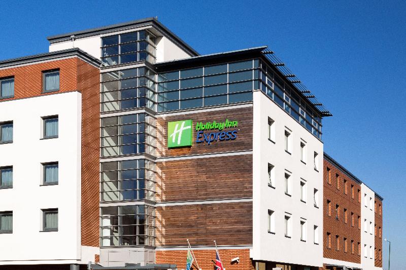 בית מלון כפרי Holiday Inn Express Harlow, An Ihg