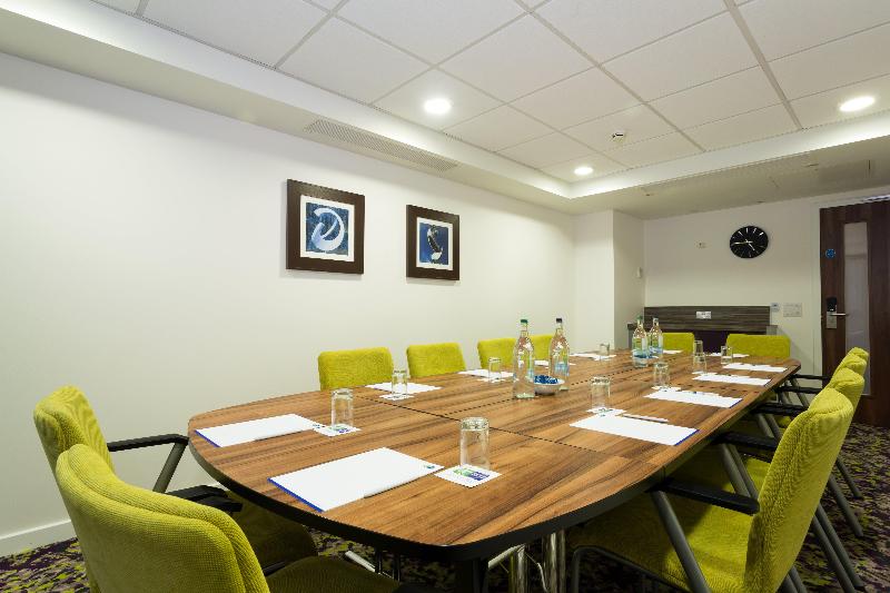 בית מלון כפרי Holiday Inn Express Harlow, An Ihg