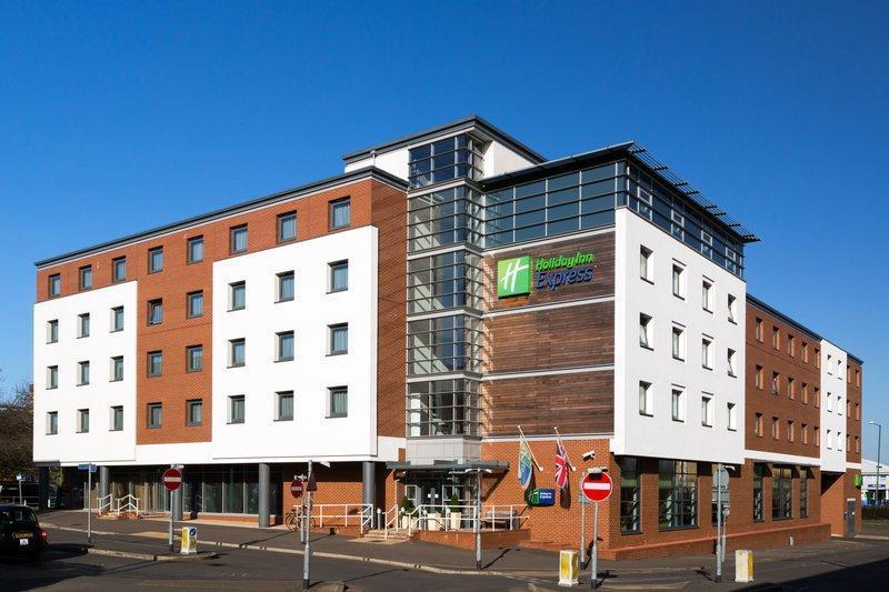 בית מלון כפרי Holiday Inn Express Harlow, An Ihg