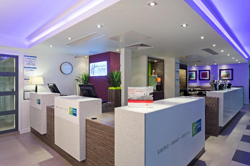 فندق Holiday Inn Express Harlow, An Ihg