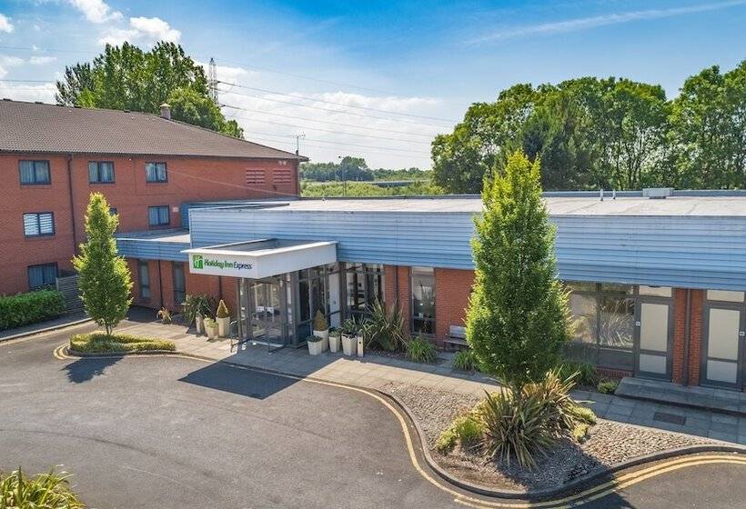 فندق Holiday Inn Express Preston South, An Ihg