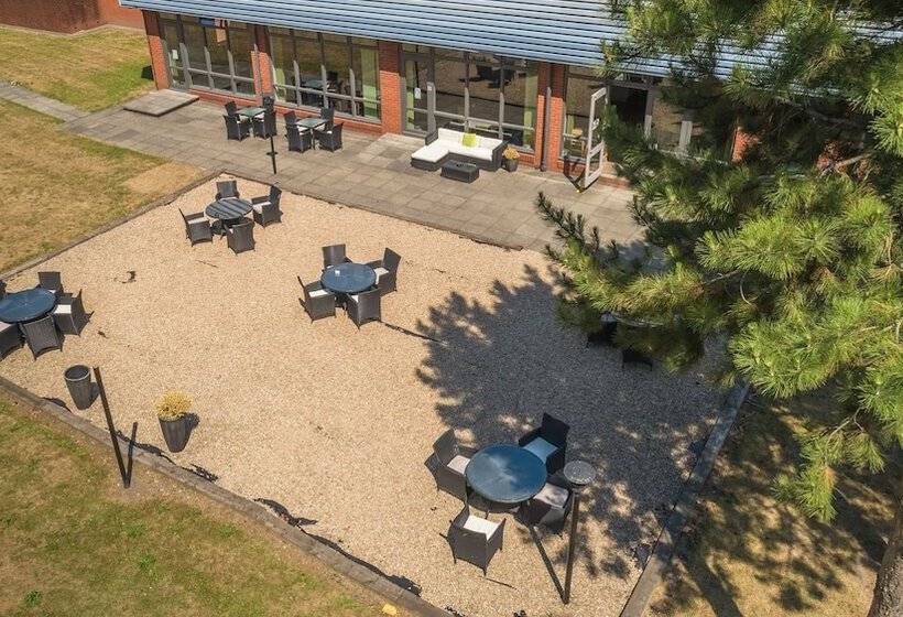 فندق Holiday Inn Express Preston South, An Ihg