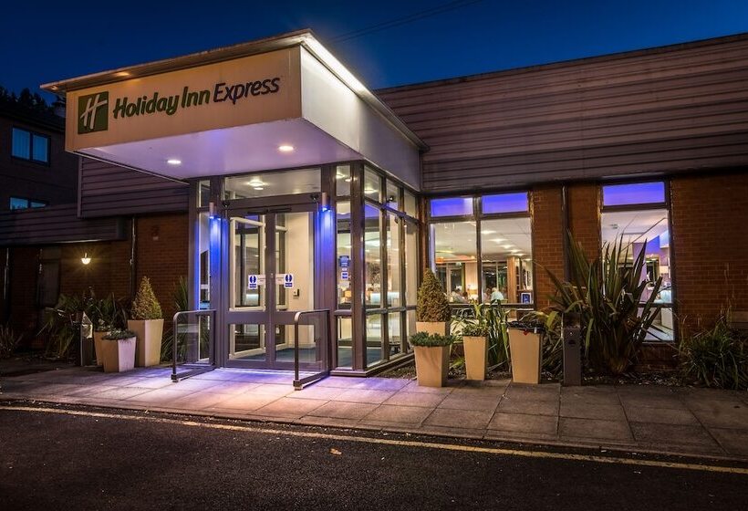 فندق Holiday Inn Express Preston South, An Ihg