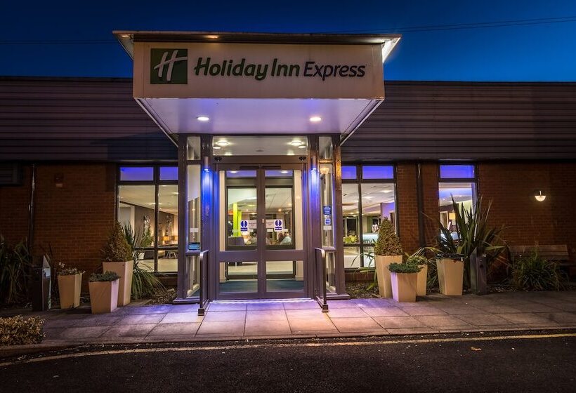 فندق Holiday Inn Express Preston South, An Ihg