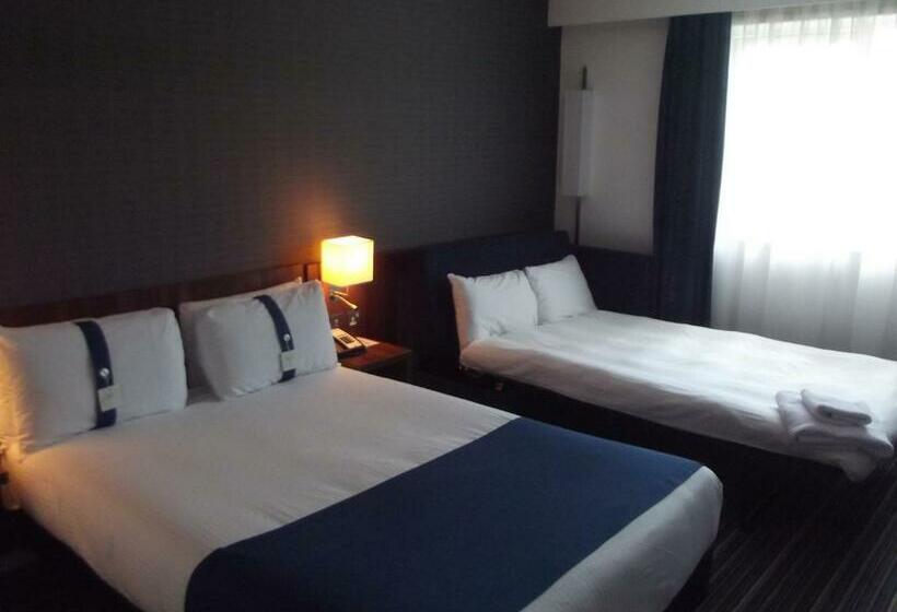 فندق Holiday Inn Express Preston South, An Ihg