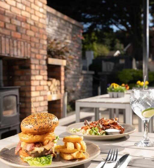 酒店 Ivanhoe Inn And