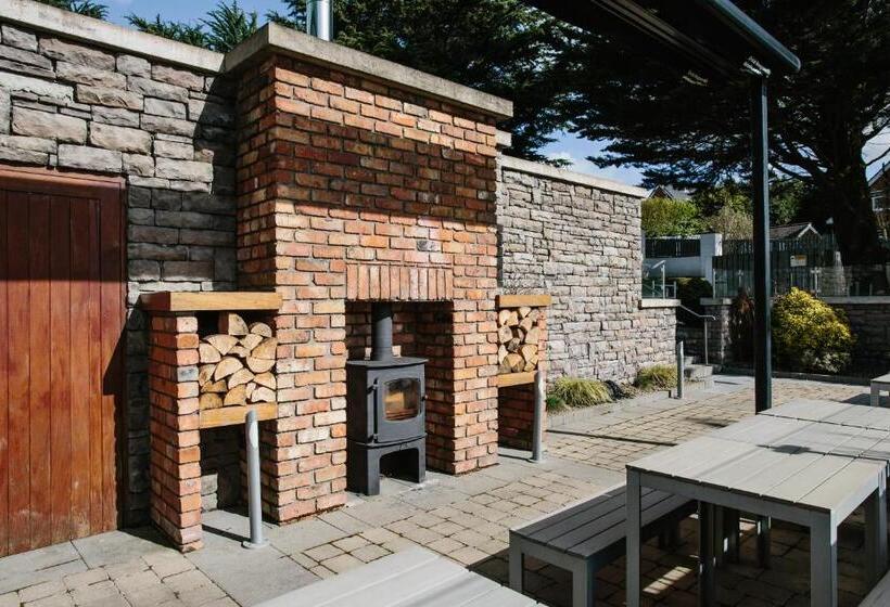 酒店 Ivanhoe Inn And