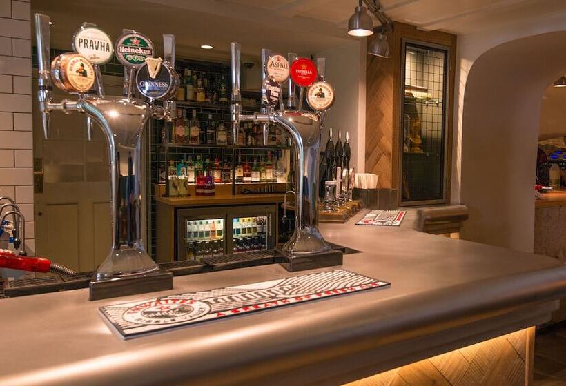 בית מלון כפרי Judge S Lodging