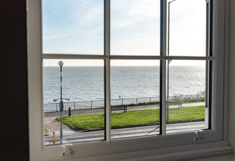 Отель Kingscliff