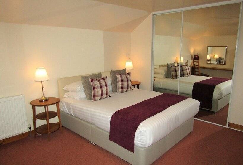 בית מלון כפרי Kingswood