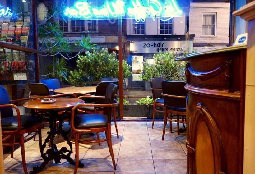 酒店 La Gaffe Bed And Breakfast