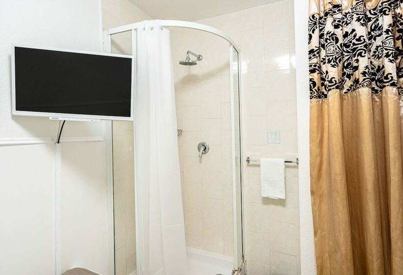 בית מלון כפרי Lancaster Court