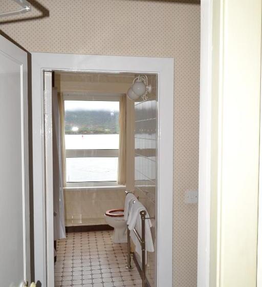 Lochalsh Hotel With Views To The Beautiful Isle Of Skye