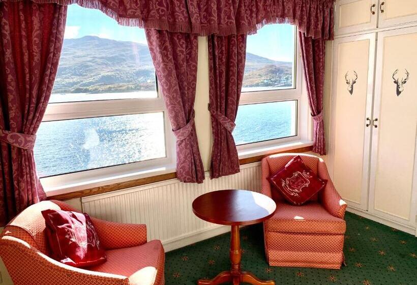 Lochalsh Hotel With Views To The Beautiful Isle Of Skye